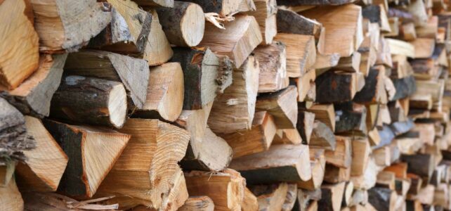 How to Buy Firewood Like a Pro: Avoiding Common Pitfalls Buy Firewood Near Me: Firewood for Sale